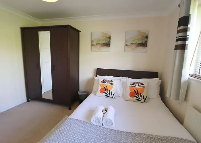 Four Bedroom House On Passage Road Feriehus *