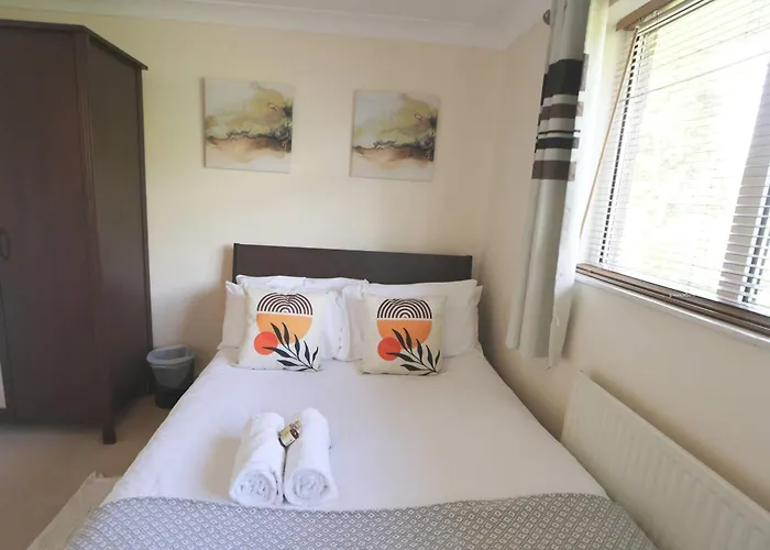 Four Bedroom House On Passage Road * Bristol